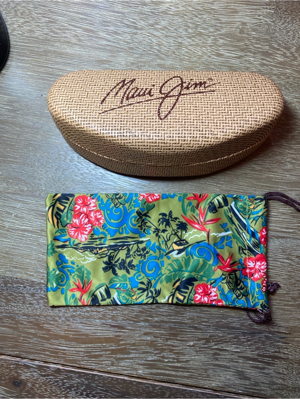 Maui Jim Sunglasses Large Clam Shell Hard Case with Cleaning Cloth/Bag (empty)